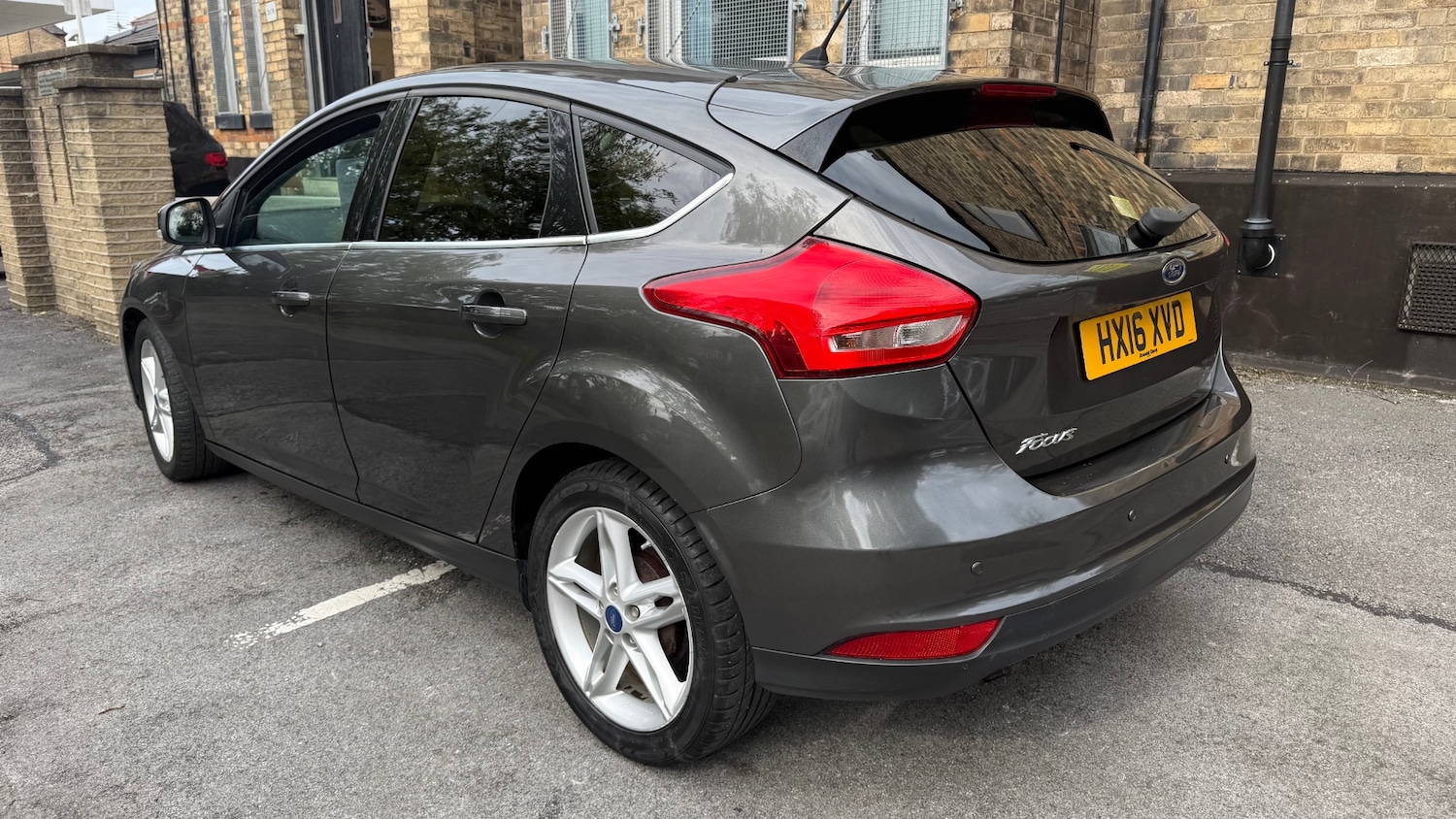 Used Ford Focus 2016 for sale - 76070674: Photo 3