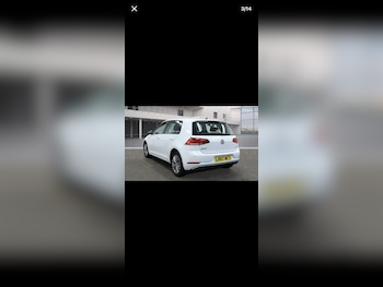 Used Volkswagen Golf 2017 for sale - 77651677: Photo