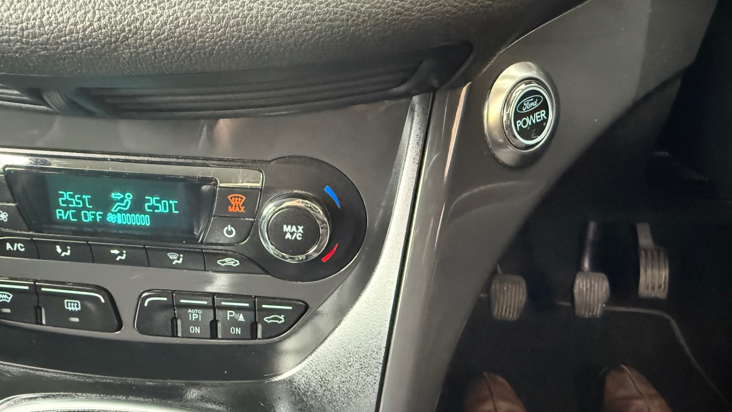 Used Ford Kuga 2013 for sale - 76344317: Photo 22