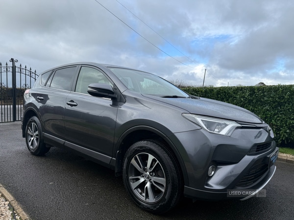 Used Toyota RAV4 2016 for sale - 76350198: Photo 2