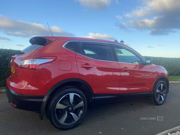 Used Nissan Qashqai 2015 for sale - 76597582: Photo 4
