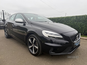 2017 - D2 [120] R DESIGN 5dr