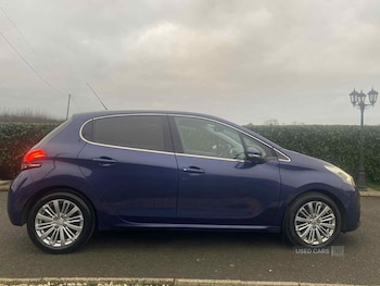 Used Peugeot 208 2016 for sale - 77060512: Photo