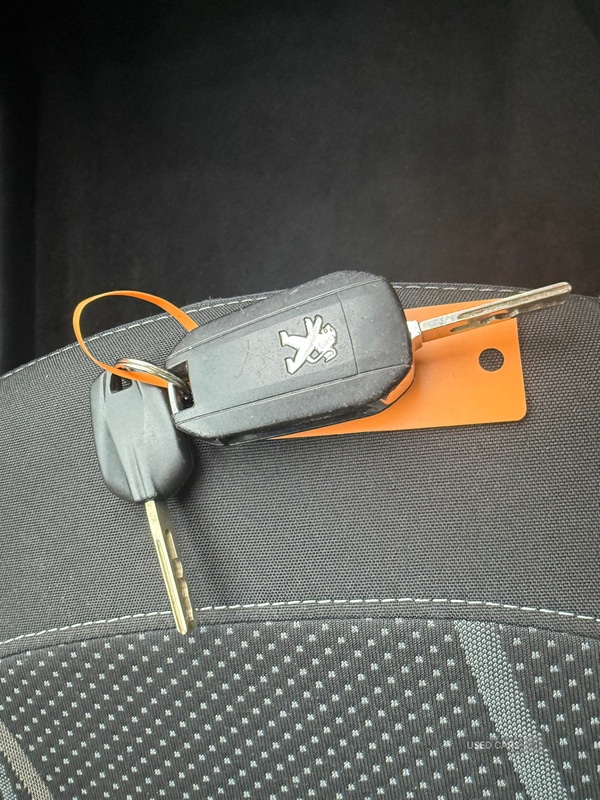 Used Peugeot 208 2015 for sale - 76284799: Photo 19