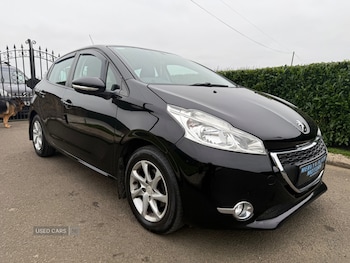 Peugeot - 208