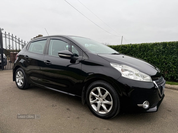 Used Peugeot 208 2015 for sale - 76284799: Photo 2