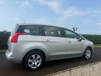Used Peugeot 5008 2010 for sale - 75388606: Photo