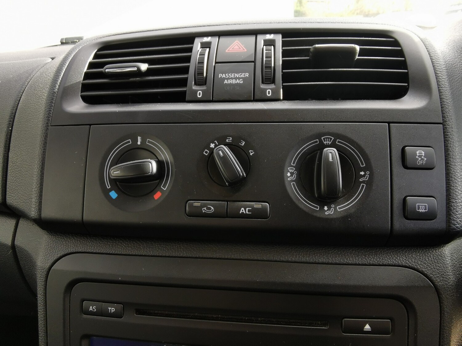 Used Skoda Fabia 2014 for sale - 77423370: Photo 15