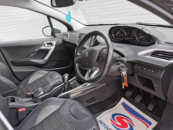 Used Peugeot 2008 2014 for sale - 79676172: Photo