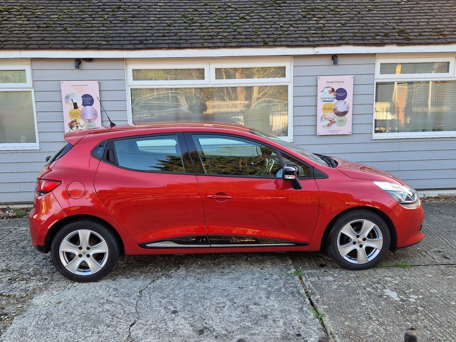 Used Renault Clio 2016 for sale - 76603114: Photo 6