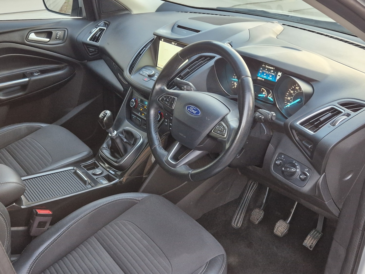 Used Ford Kuga 2017 for sale - 77223376: Photo 10