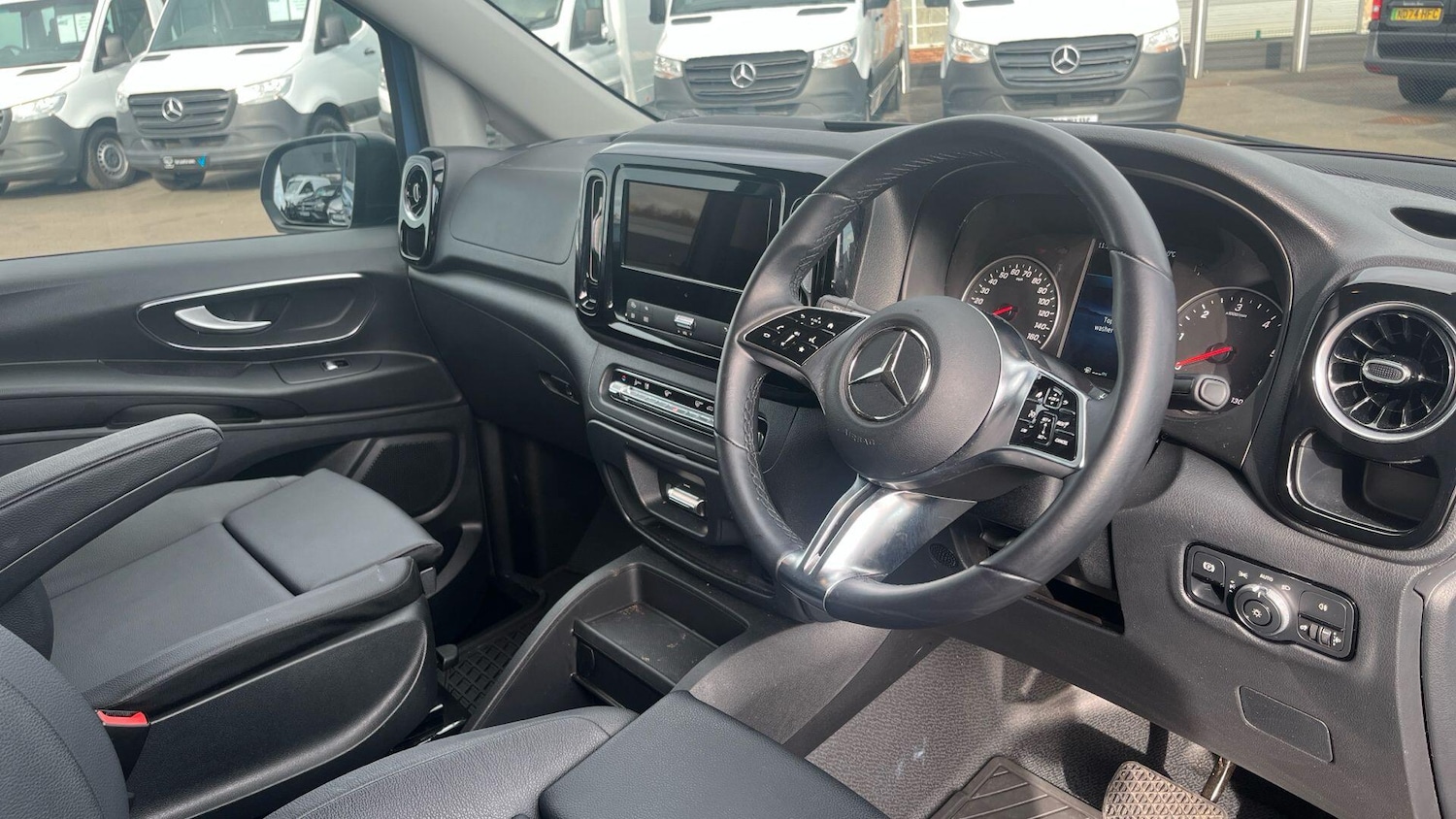 Used Mercedes-Benz Vito 2025 for sale - 76781940: Photo 3