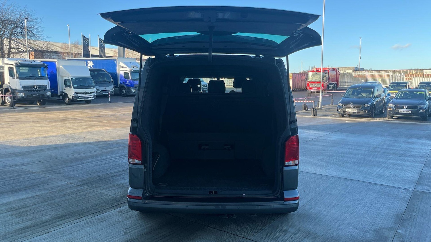 Used Volkswagen Transporter 2020 for sale - 76823848: Photo 30