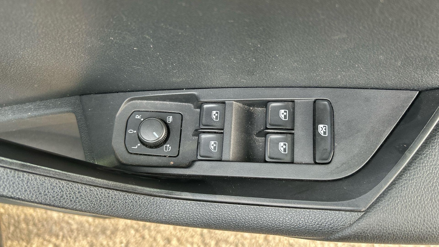 Used Skoda Karoq 2021 for sale - 76913001: Photo 16