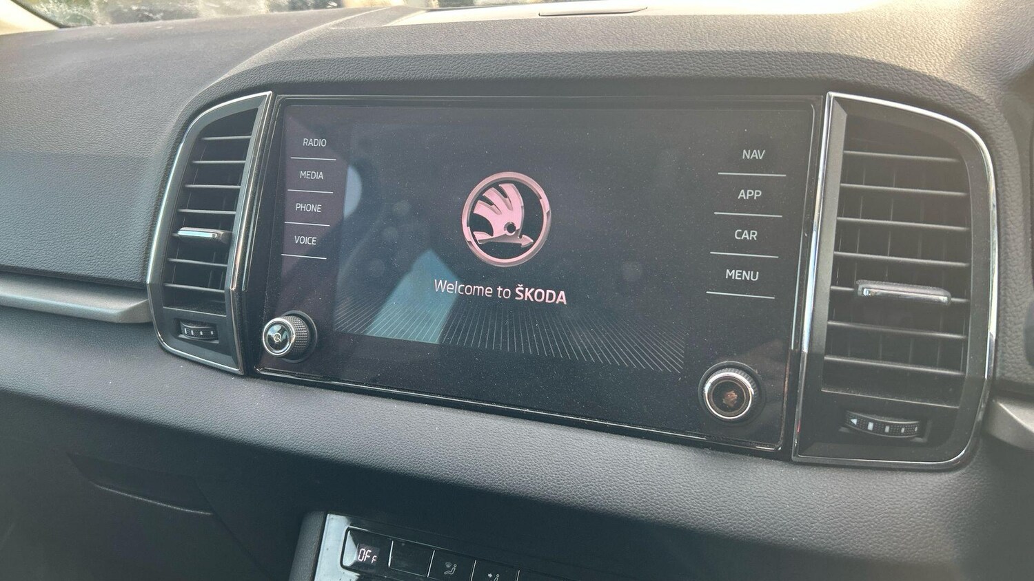 Used Skoda Karoq 2021 for sale - 76913001: Photo 17