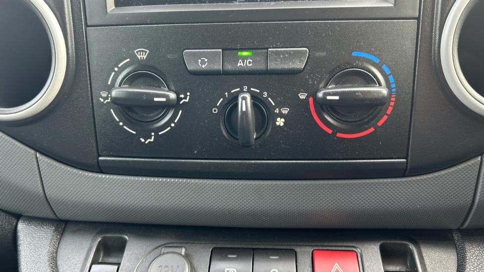 Used Peugeot Partner 2018 for sale - 76989998: Photo 22