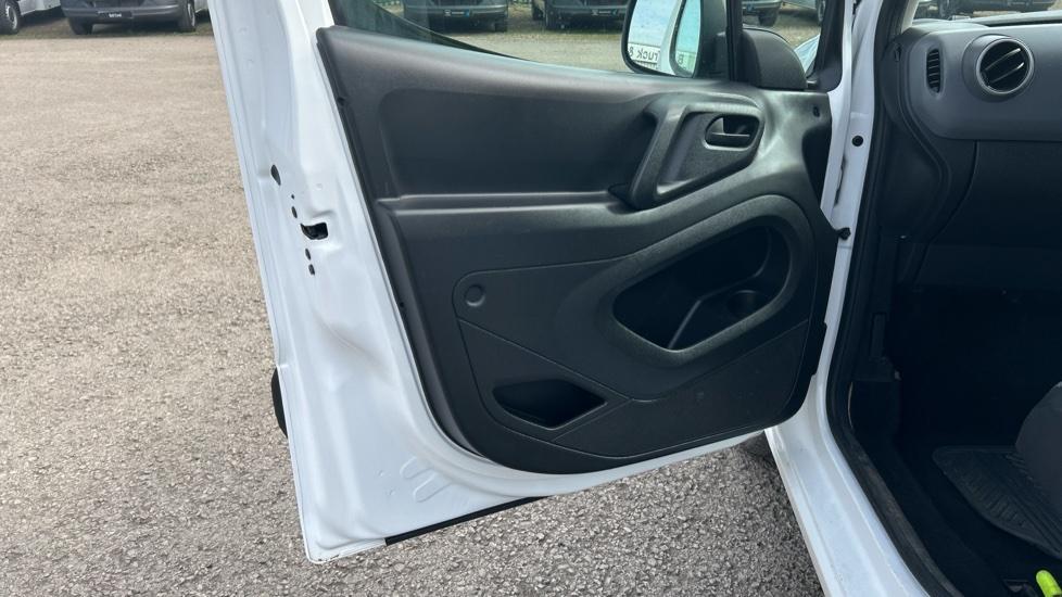 Used Peugeot Partner 2018 for sale - 76989998: Photo 26