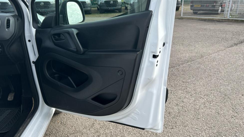 Used Peugeot Partner 2018 for sale - 76989998: Photo 27