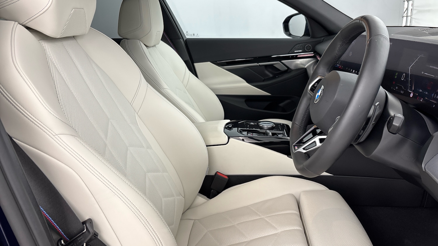 Used BMW 5 Series 2024 for sale - 76859693: Photo 11