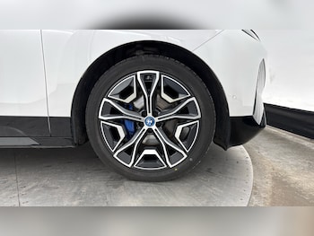 Used BMW iX 2022 for sale - 77617724: Photo