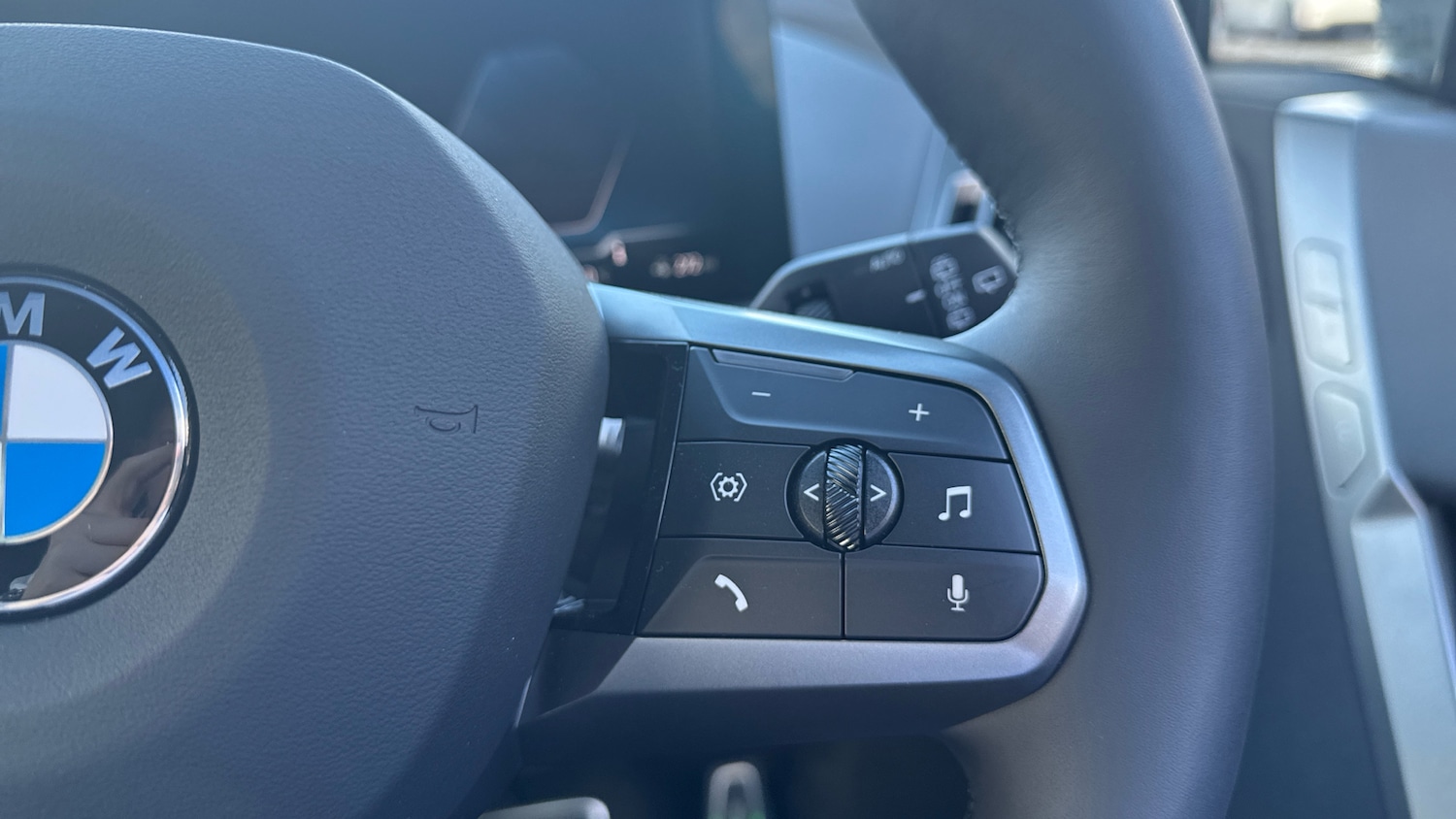 Used BMW iX 2025 for sale - 77068959: Photo 18