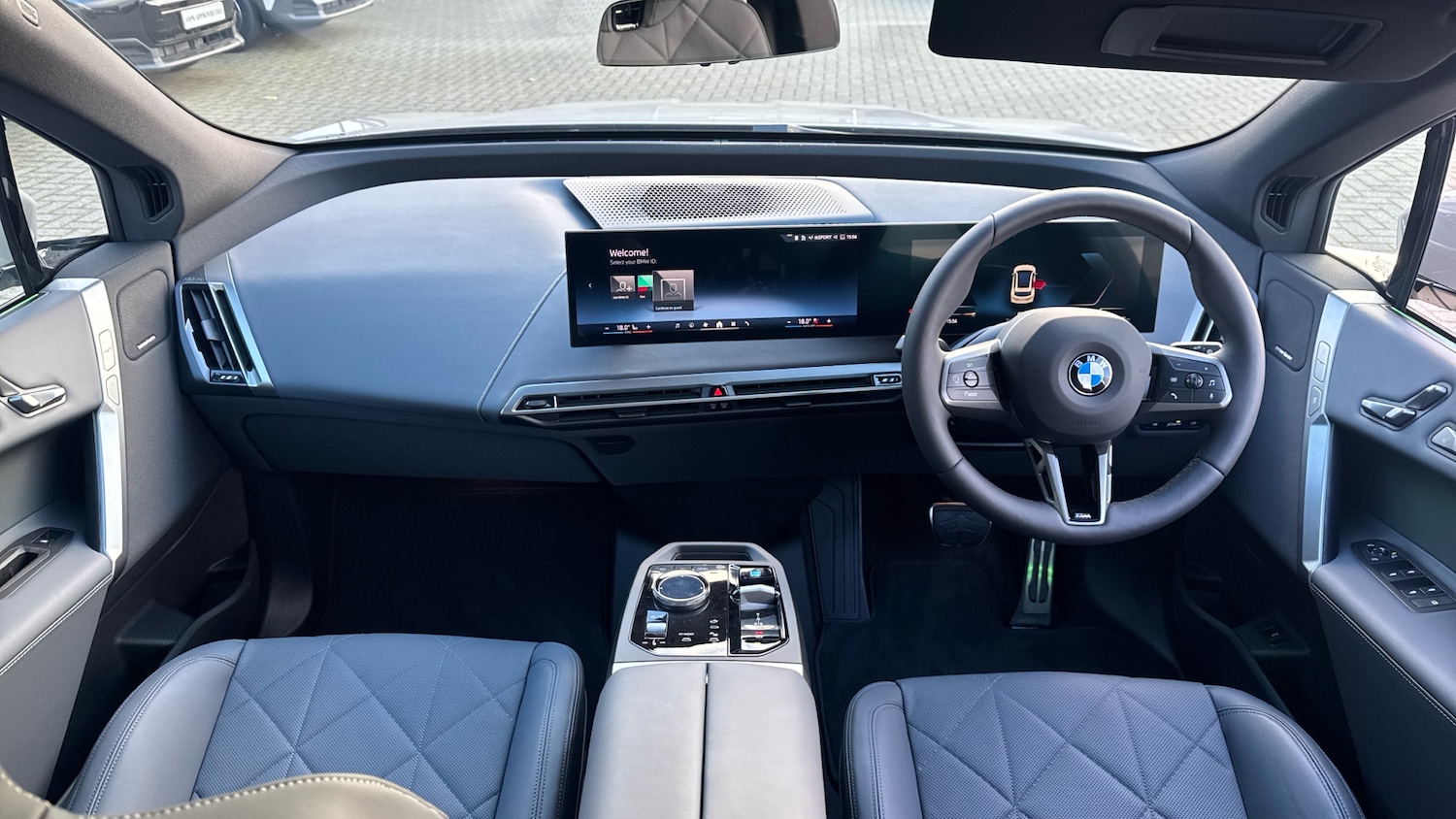 Used BMW iX 2025 for sale - 77068959: Photo 4