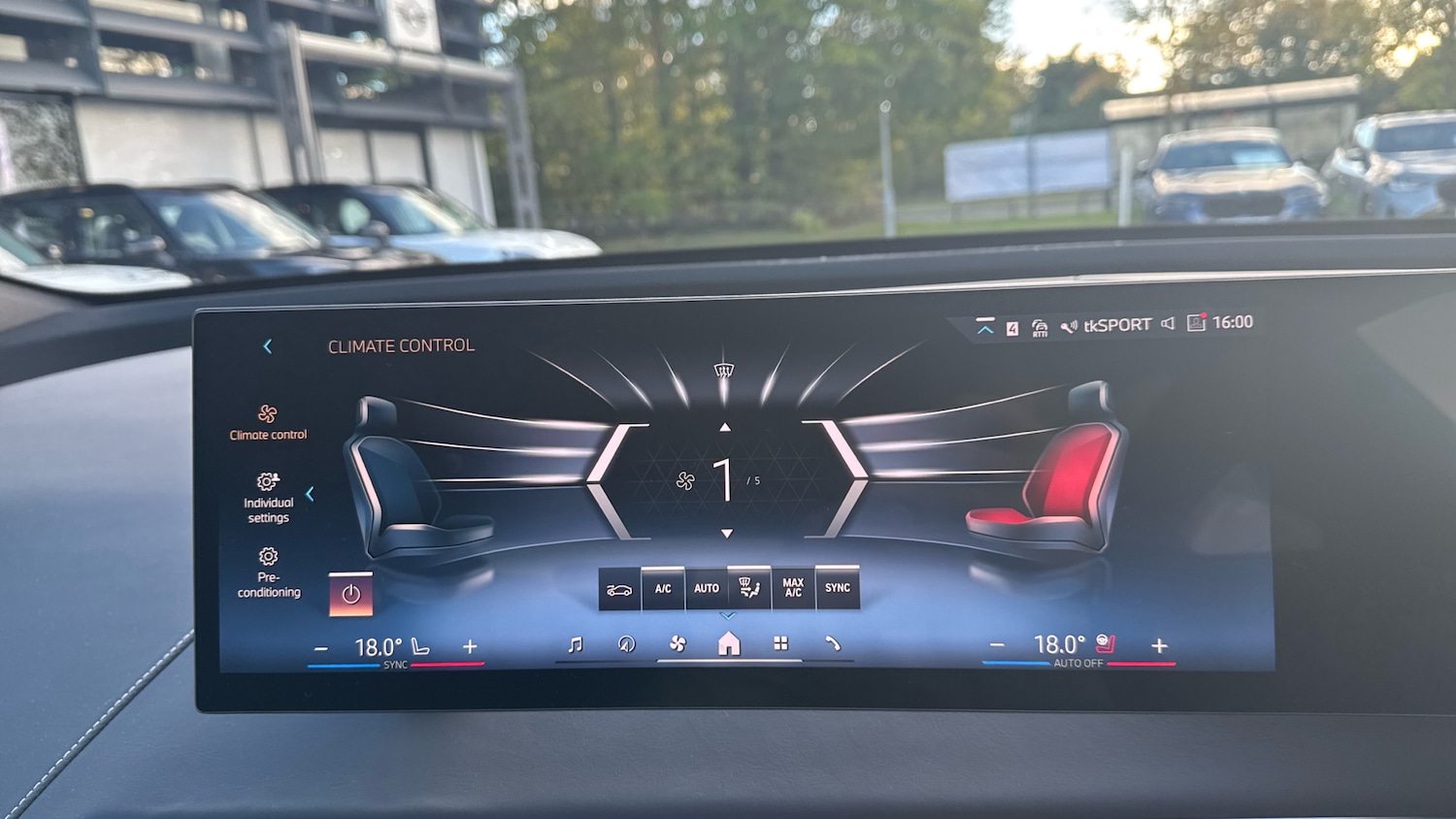 Used BMW iX 2025 for sale - 77068959: Photo 48