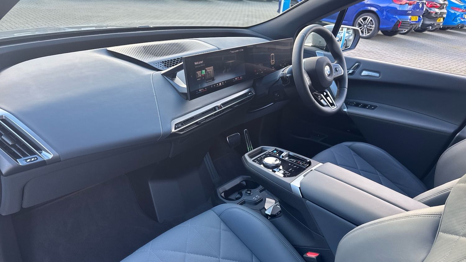 Used BMW iX 2025 for sale - 77068959: Photo 7