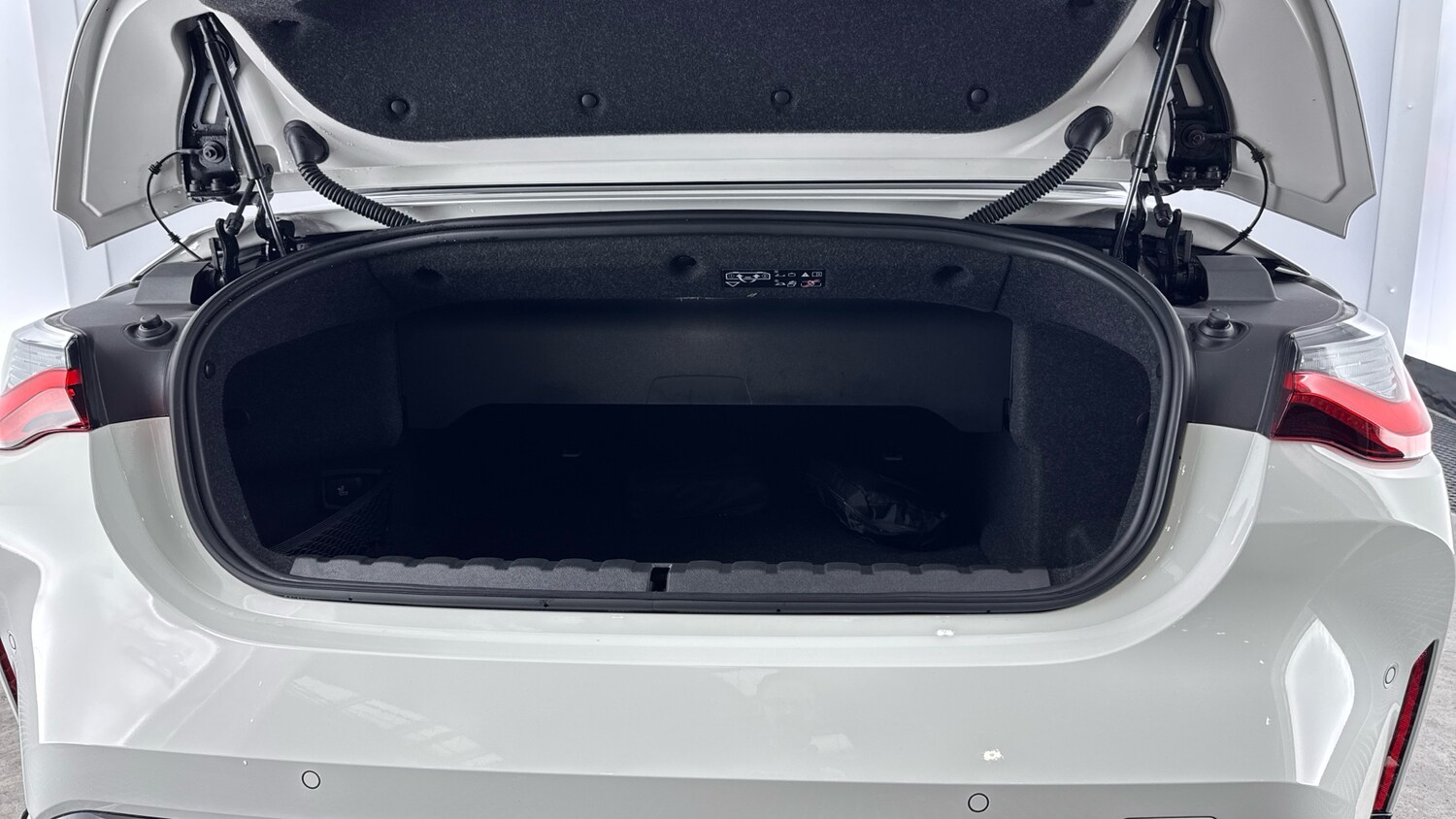 Used BMW M4 2024 for sale - 77366041: Photo 13