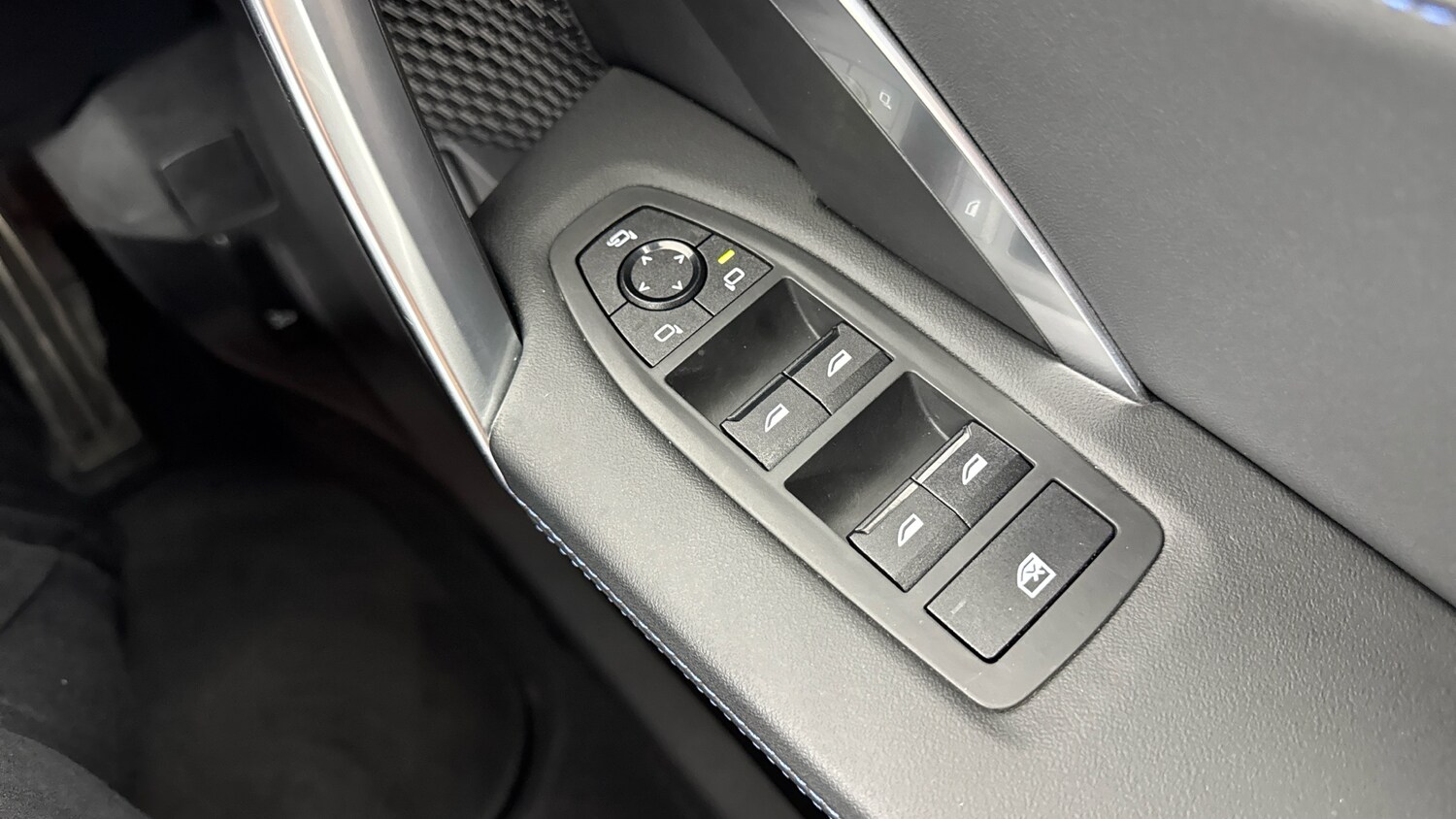 Used BMW iX2 2025 for sale - 77180648: Photo 32