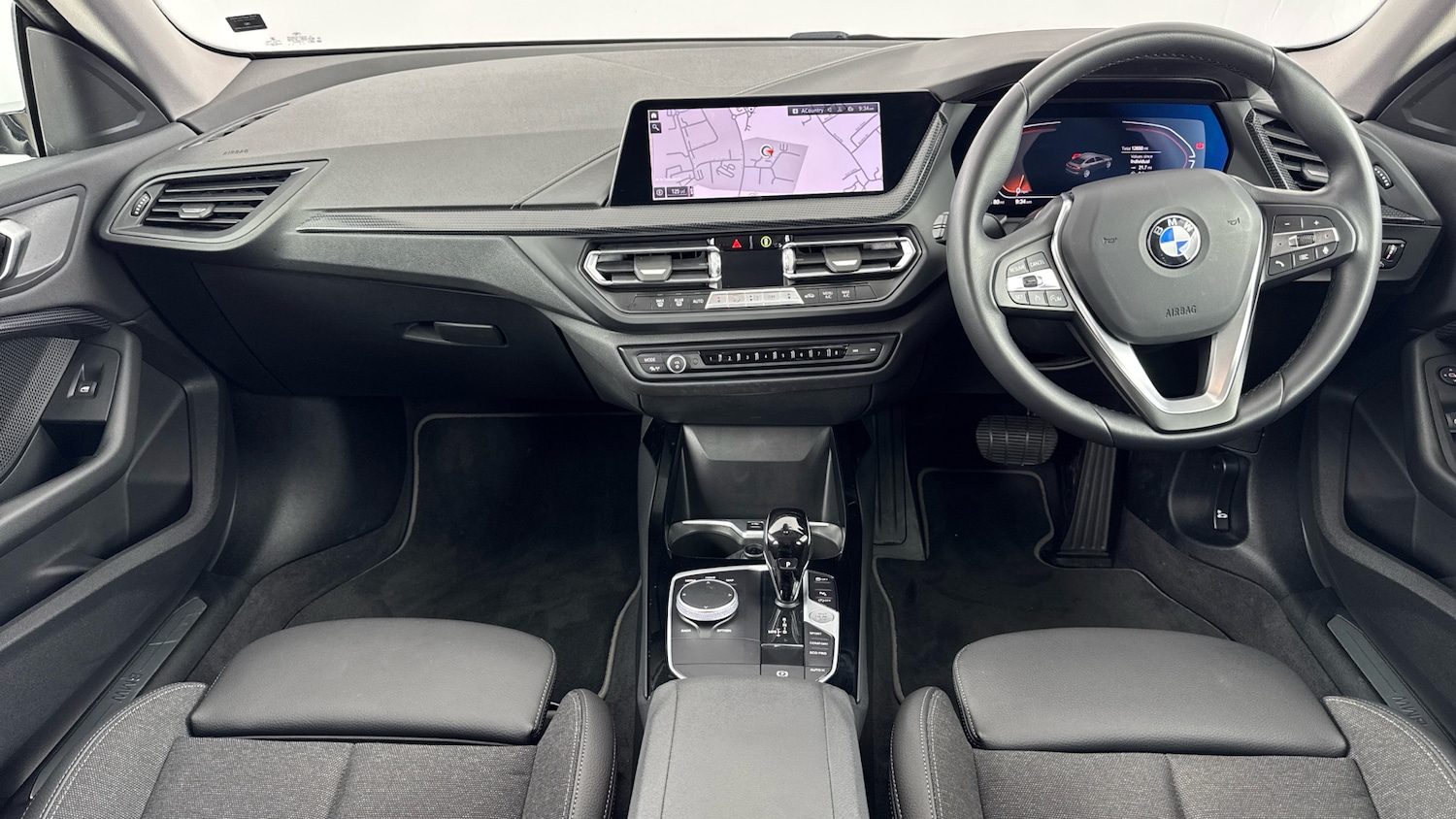 Used BMW 2 Series 2022 for sale - 77114120: Photo 4