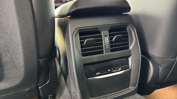 Used BMW i4 2022 for sale - 76253885: Photo 46