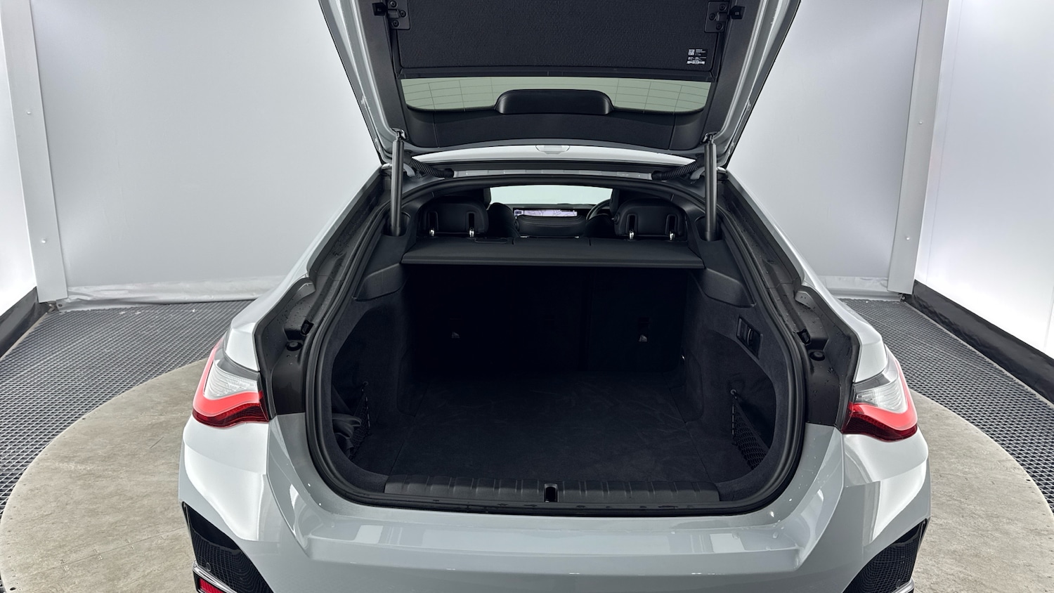 Used BMW i4 2023 for sale - 77581911: Photo 13