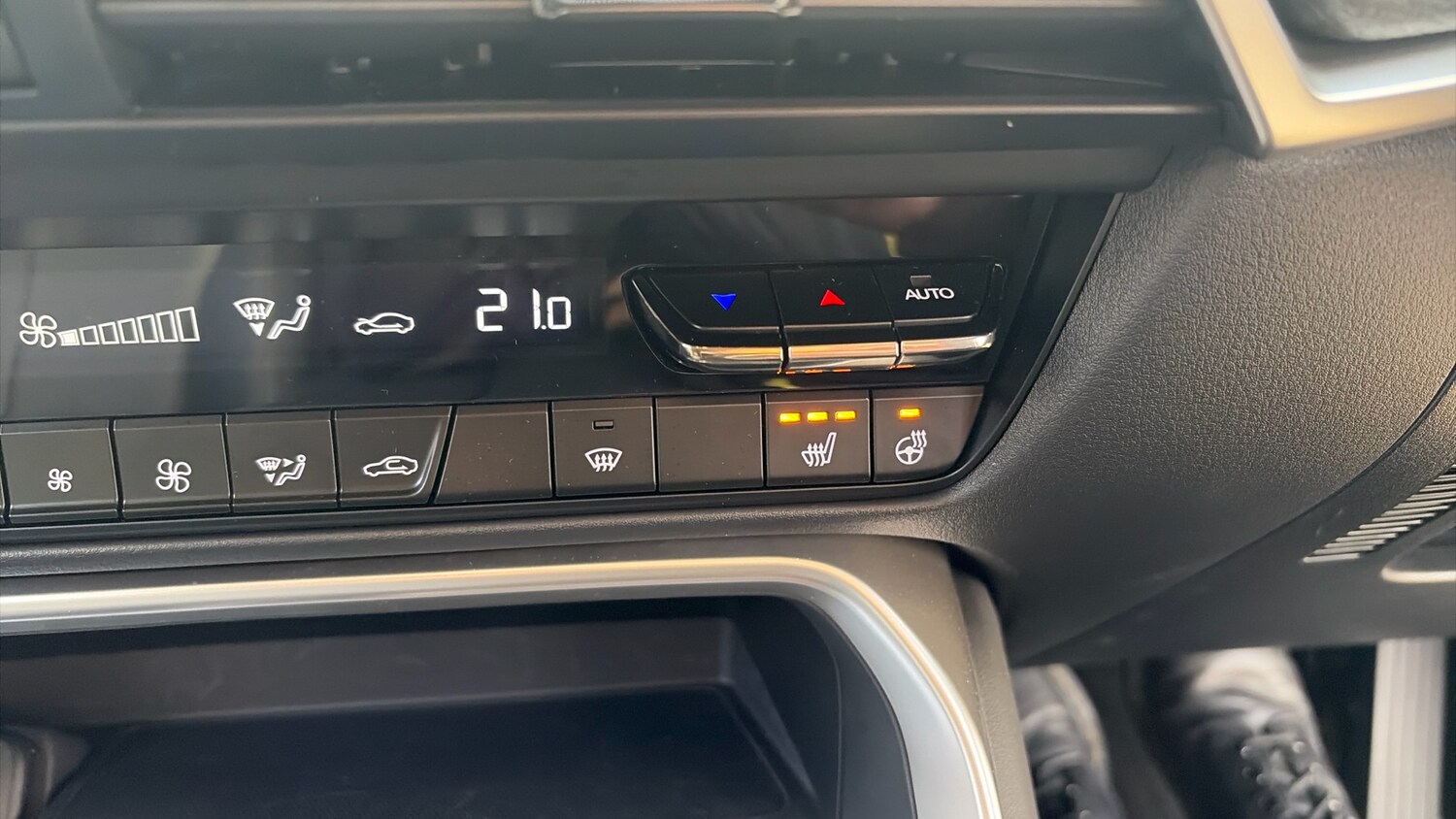 Used Mazda CX-60 2023 for sale - 77946962: Photo 34