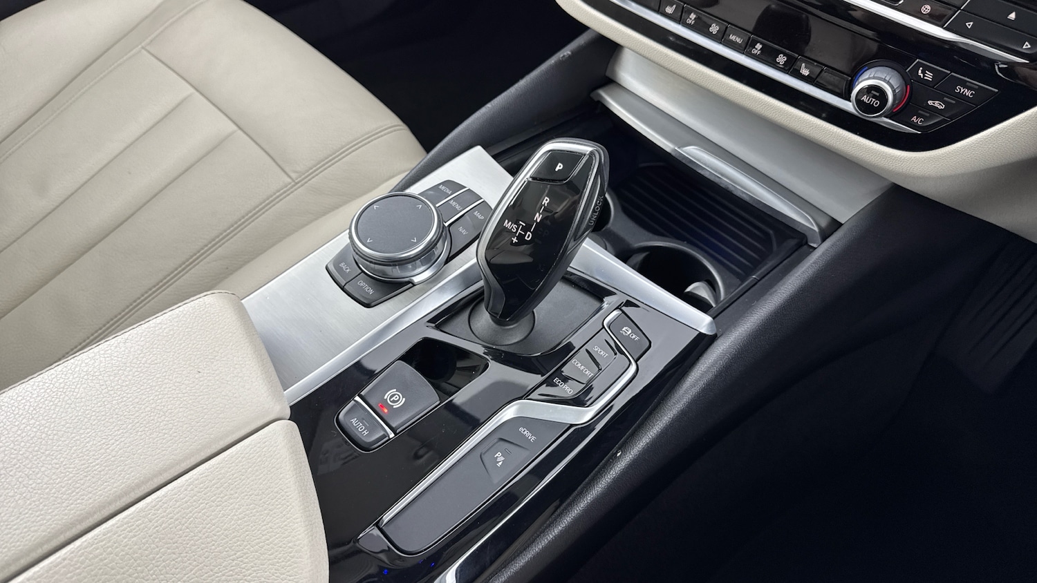 Used BMW 5 Series 2018 for sale - 76734355: Photo 10