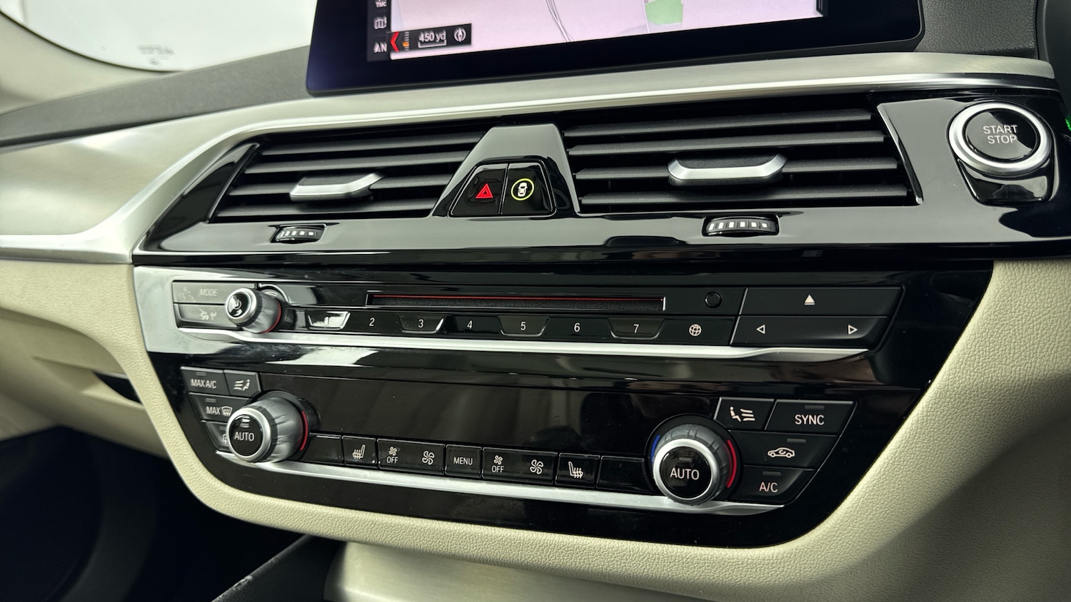 Used BMW 5 Series 2018 for sale - 76734355: Photo 30