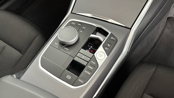 Used BMW 3 Series 2025 for sale - 76028047: Photo 10