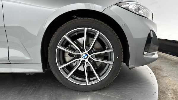 Used BMW 3 Series 2025 for sale - 76028047: Photo 14