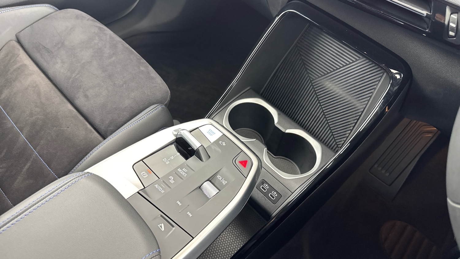 Used BMW iX1 2024 for sale - 76933504: Photo 10