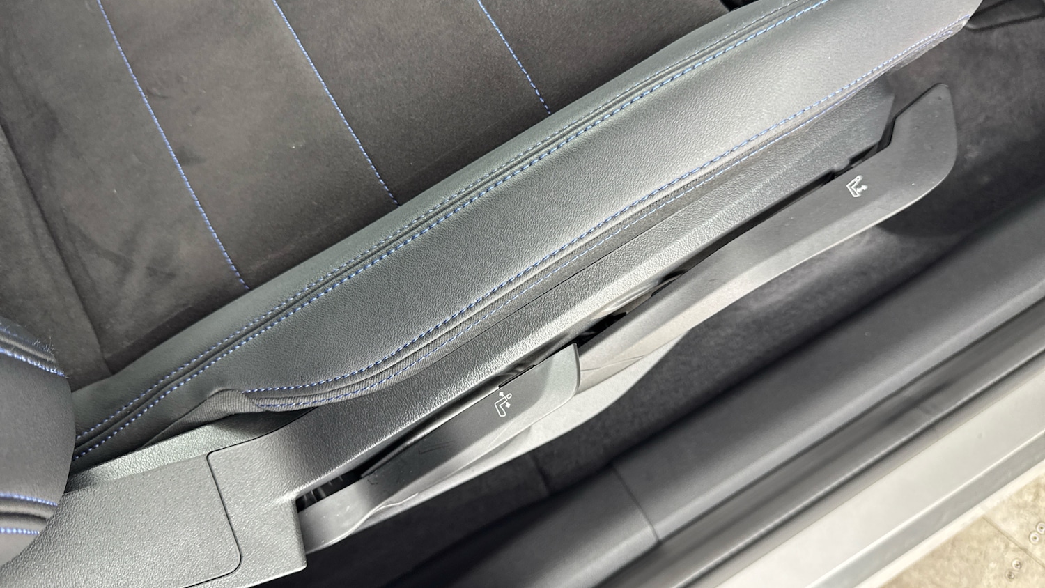 Used BMW iX1 2024 for sale - 76933504: Photo 29