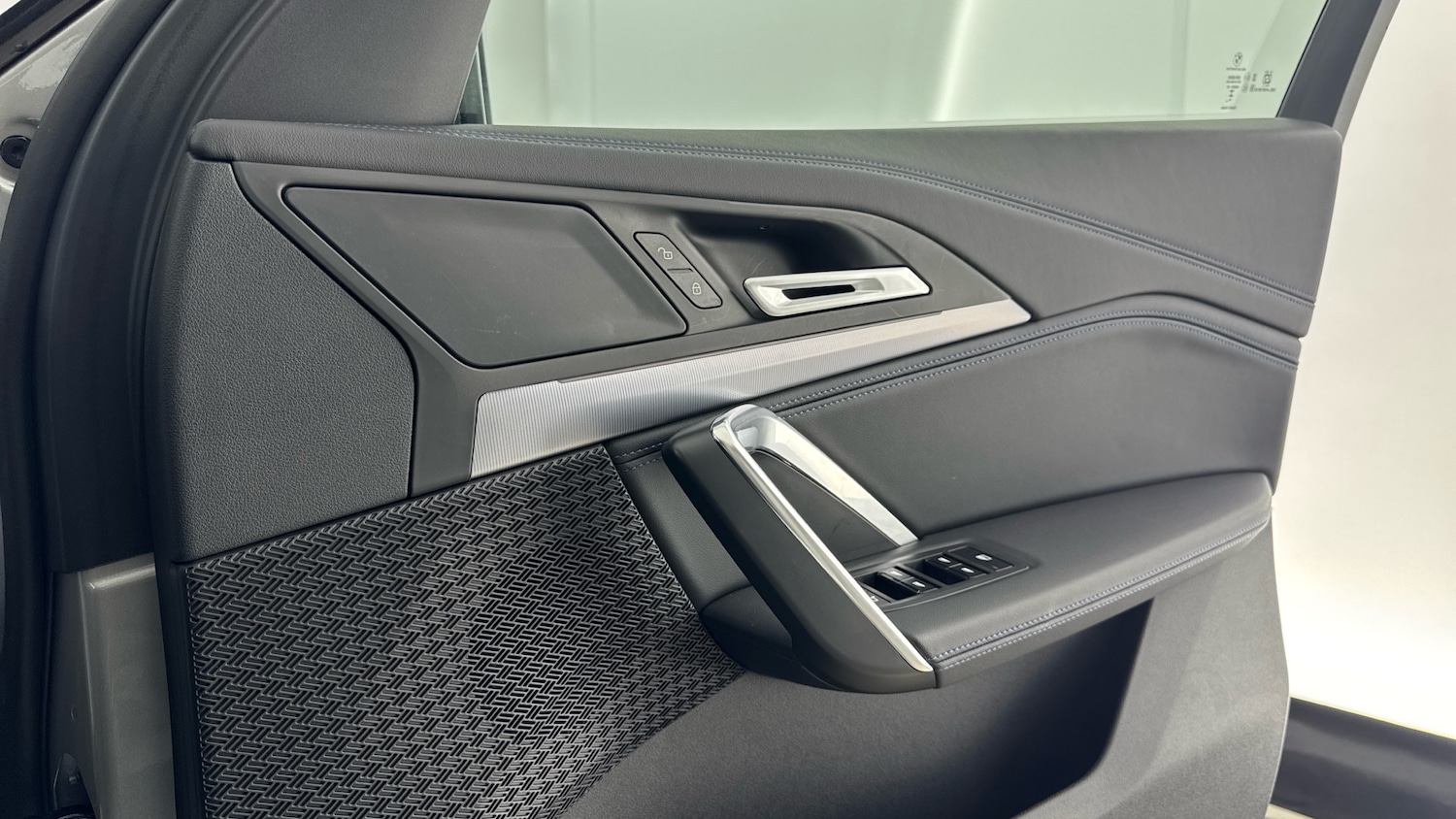 Used BMW iX1 2024 for sale - 76933504: Photo 30