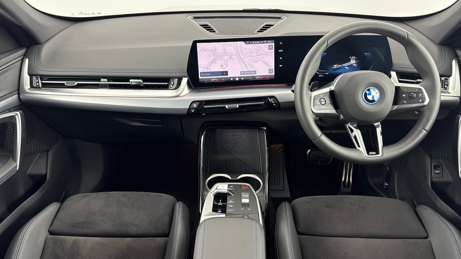 Used BMW iX1 2024 for sale - 76933504: Photo 4