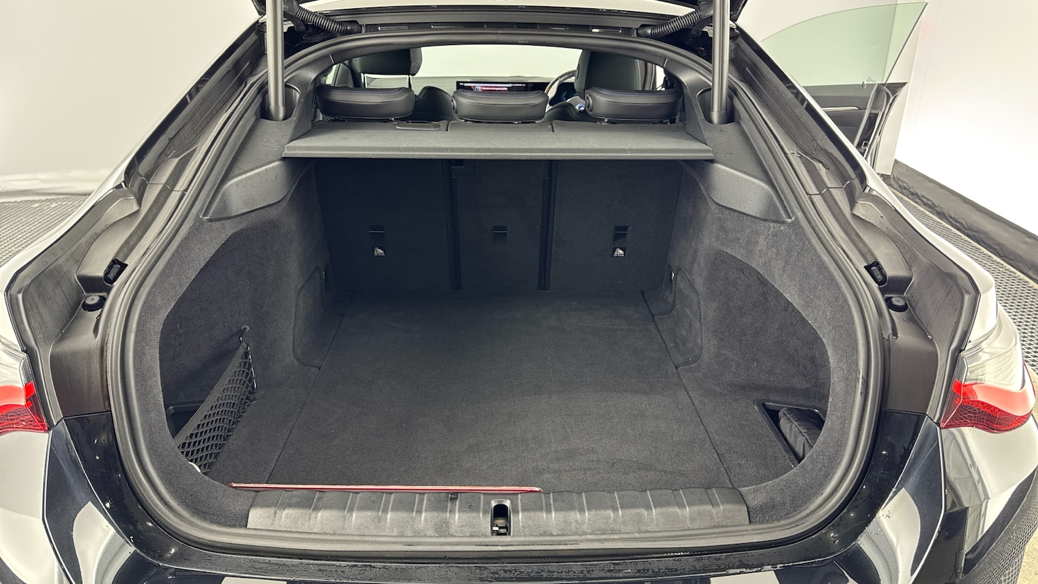 Used BMW i4 2023 for sale - 77461568: Photo 13