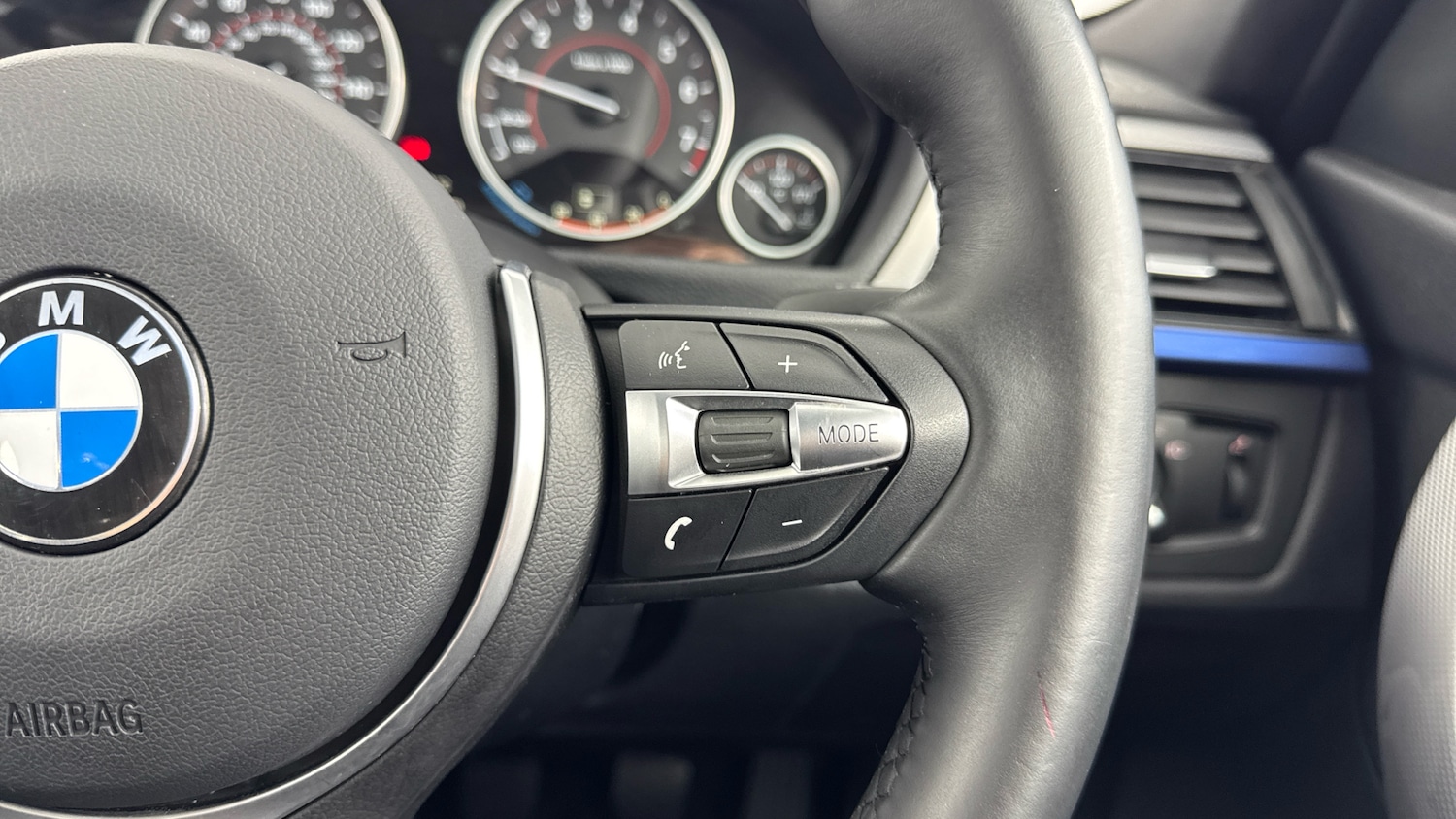 Used BMW 3 Series 2013 for sale - 76532578: Photo 18