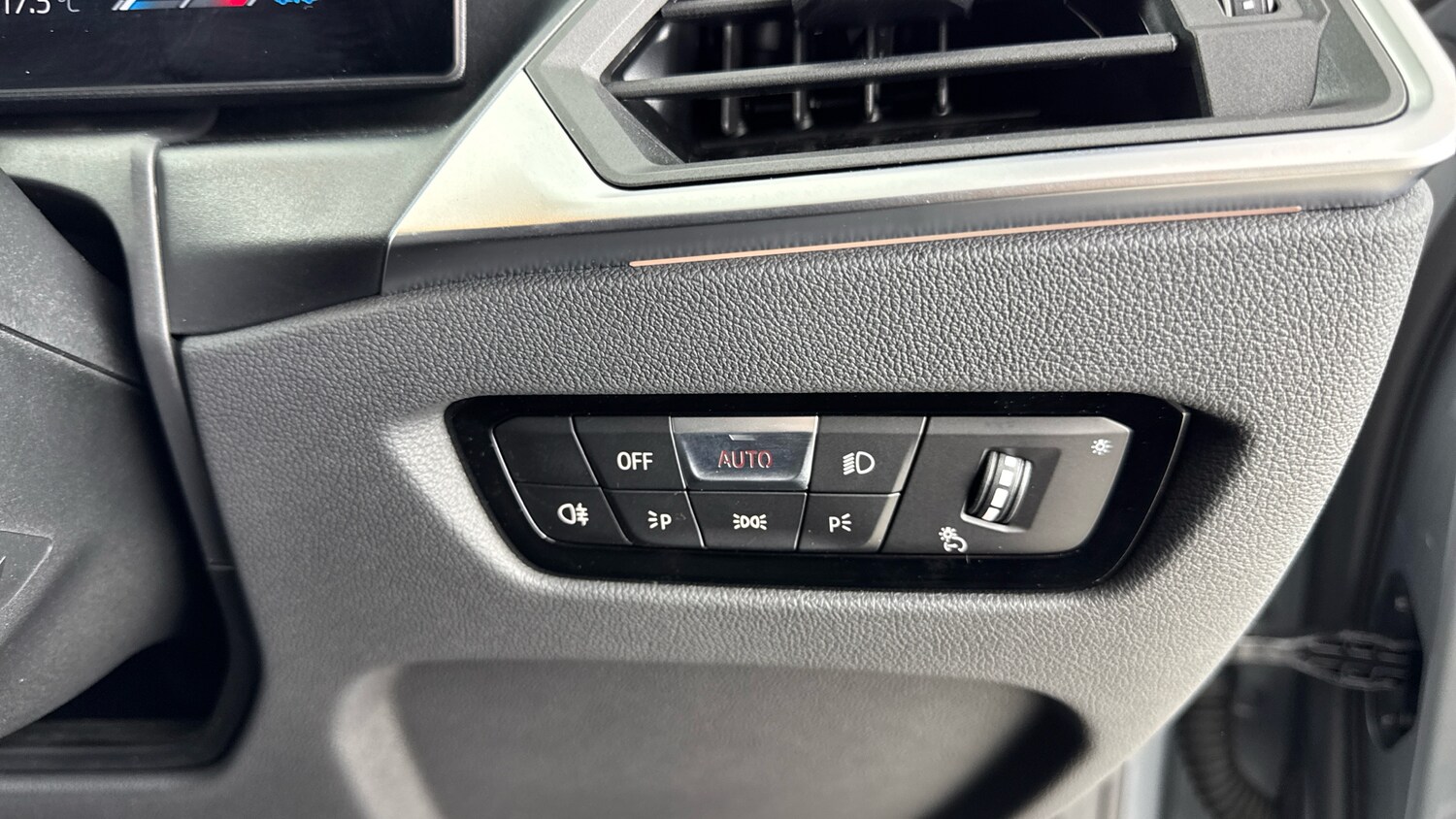 Used BMW 3 Series 2024 for sale - 76507268: Photo 32