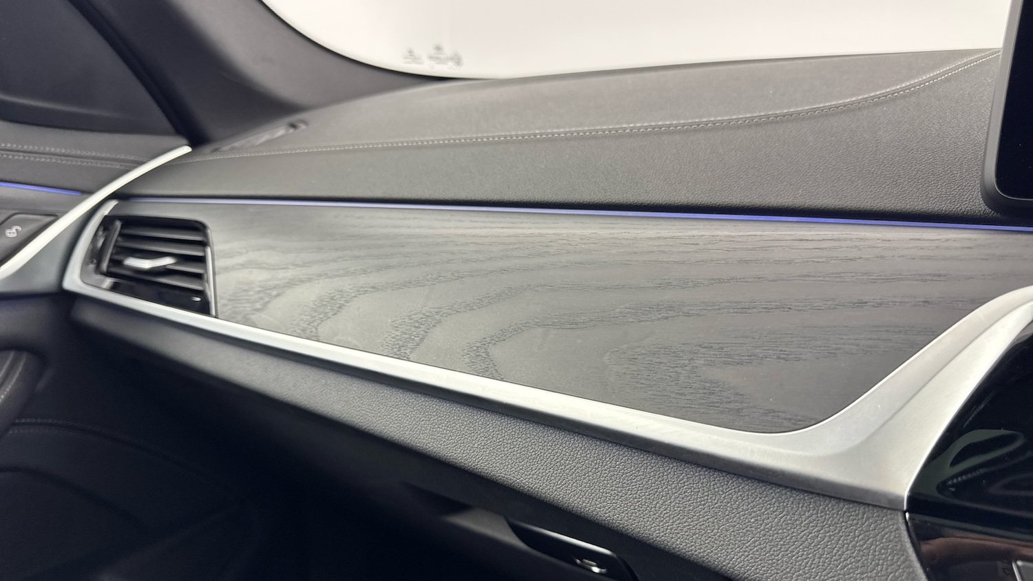 Used BMW 5 Series 2023 for sale - 77518945: Photo 32