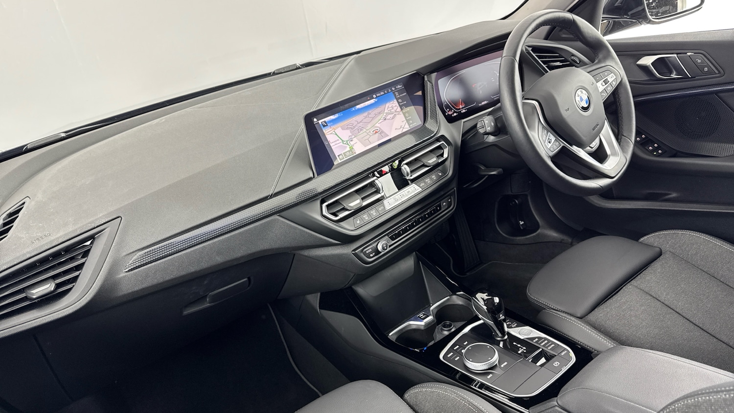 Used BMW 1 Series 2024 for sale - 77367515: Photo 7