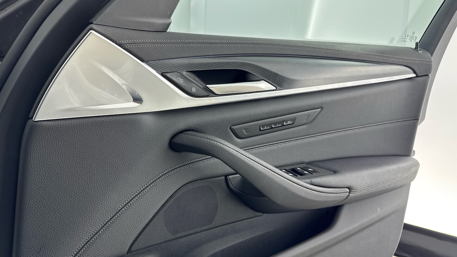 Used BMW 5 Series 2022 for sale - 77337495: Photo 27