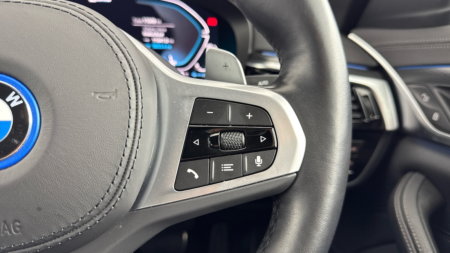 Used BMW 5 Series 2022 for sale - 77337495: Photo 31