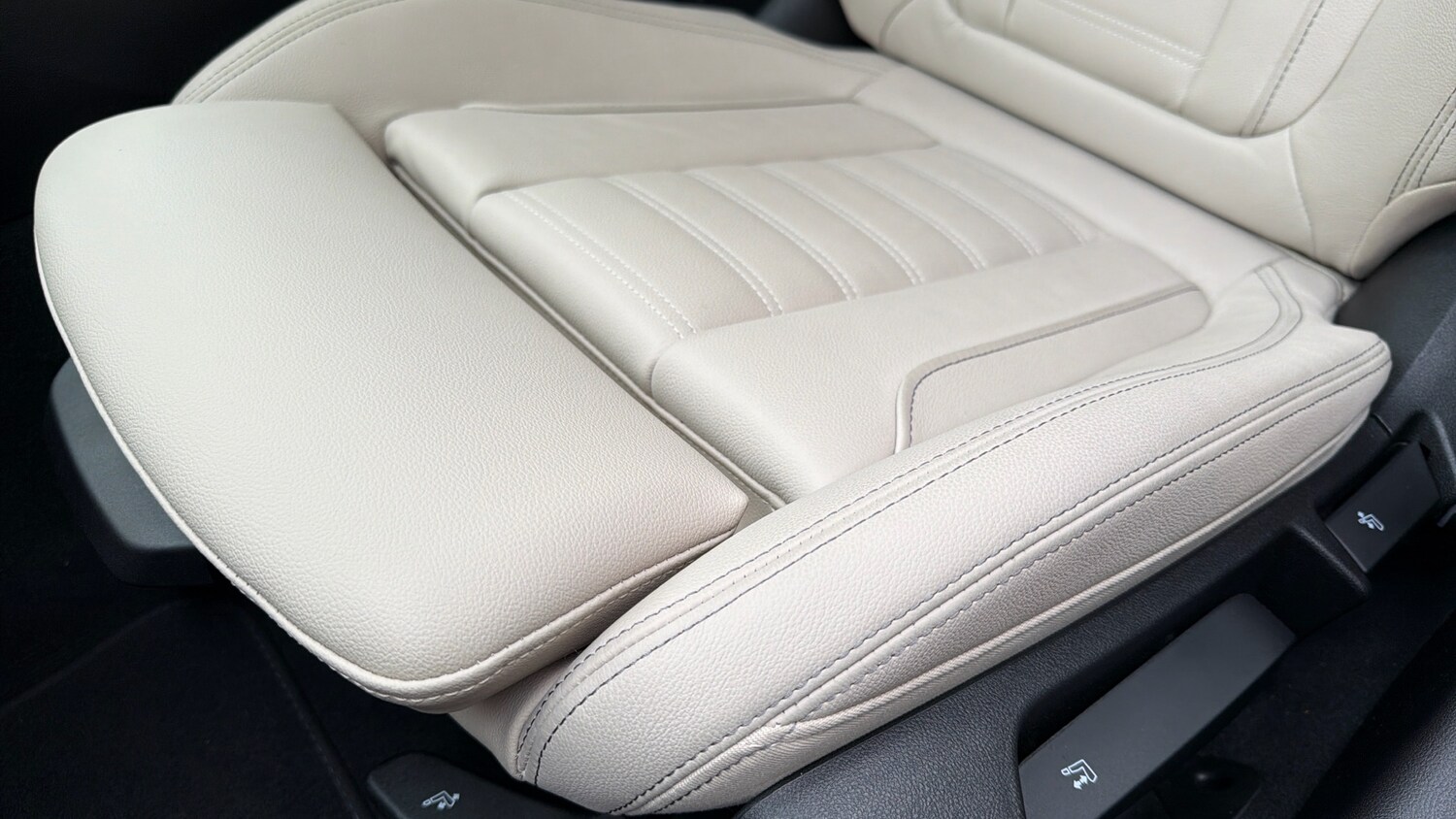 Used BMW 3 Series 2025 for sale - 77061536: Photo 33